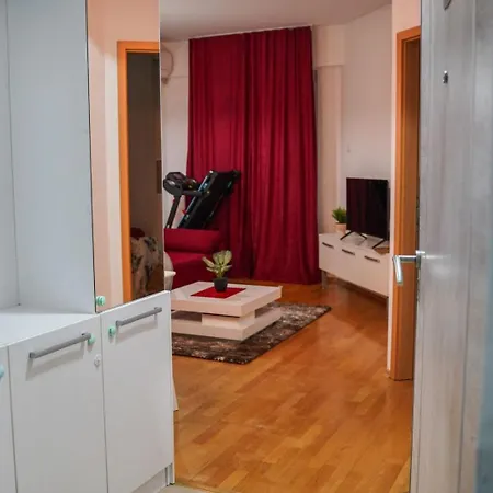 Апартаменты The Red Sofa