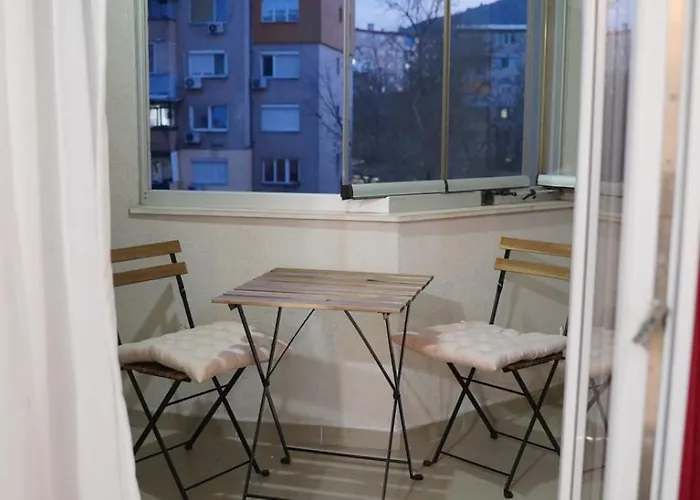 Apartment The Red Sofa Skopje