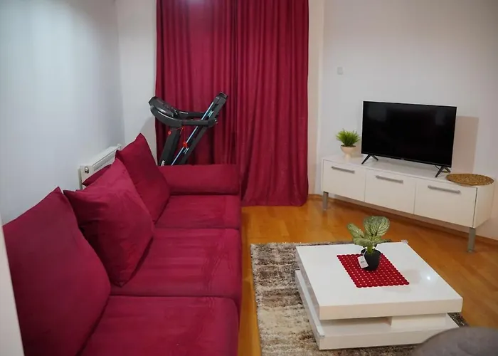 Apartment The Red Sofa Skopje